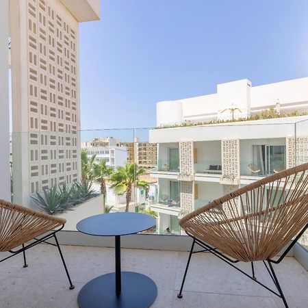 Hotel HM Ayron Park Playa de Palma  Exterior foto A balcony at the hotel