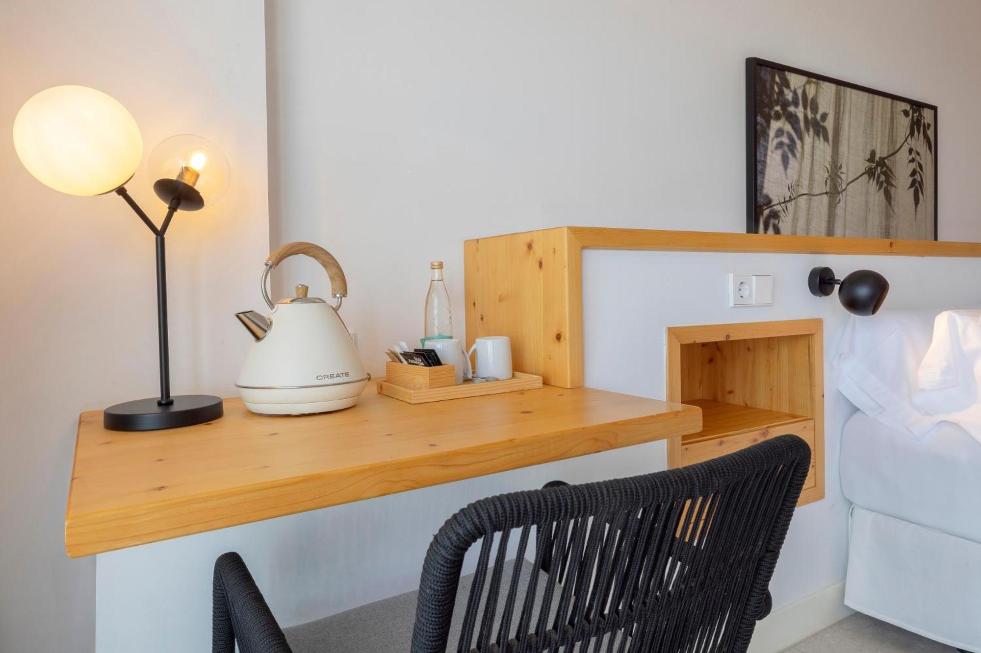 Hotel HM Ayron Park Playa de Palma  Exterior foto A kettle on a desk